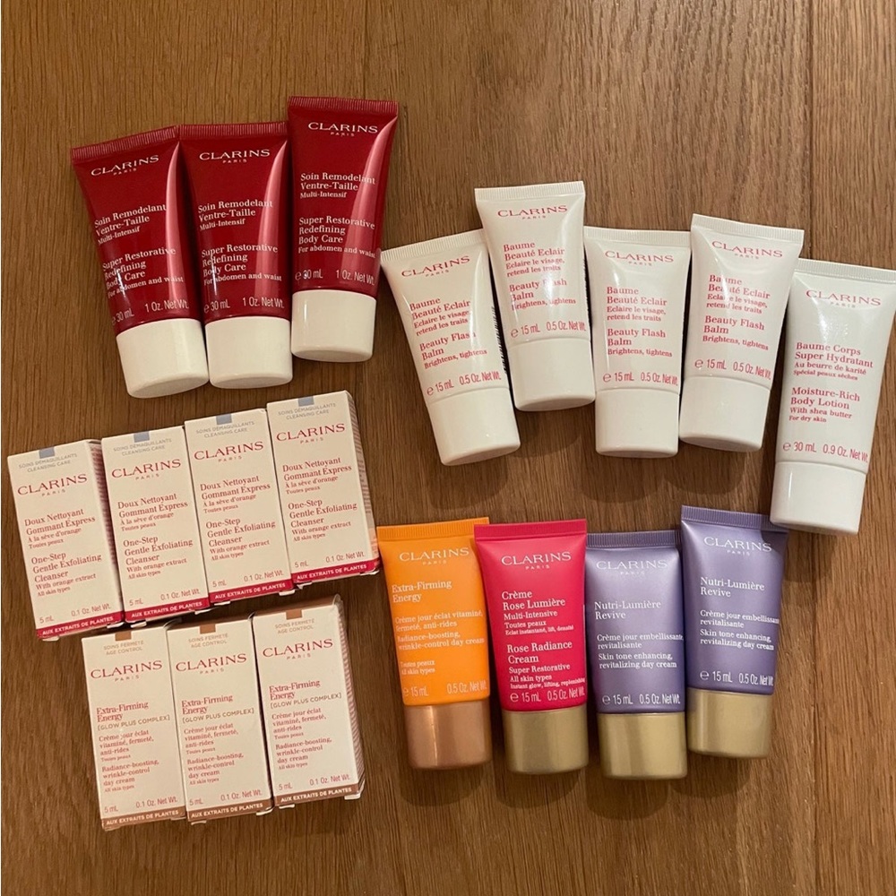 CLARINS 19PC SKINCARE BUNDLE